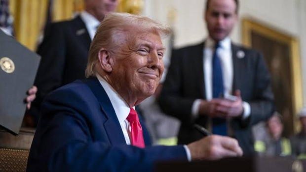 Trump: Bu hafta İran'la daha fazla görüşme yapılmasını bekliyorum haber görseli