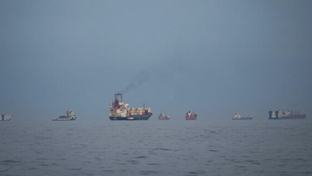 Hürmüz Boğazı'nda petrol tankerine saldırı haber görseli