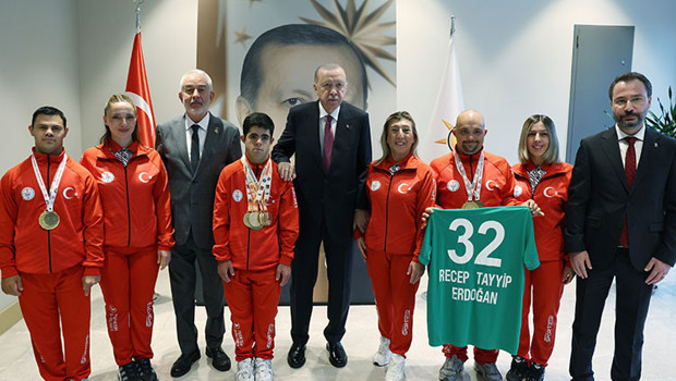 Cumhurbaşkanı Erdoğan, Özel Sporcuları Kabul Etti