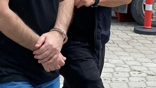 Eyüpsultan'da uyuşturucu operasyonu: Valiz ve poşetlerden 50 kilo kokain çıktı