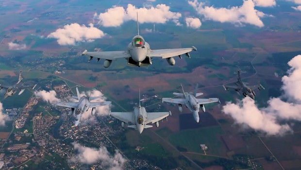 Milli Savunma Bakanlığı: 2 adet F-16 uçağımız Litvanya’daki medya gününe katıldı