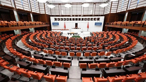 Tarih belli oldu, AK Parti TBMM'ye sunacak... Fon tasfiyesi için 10 maddelik hazırlık