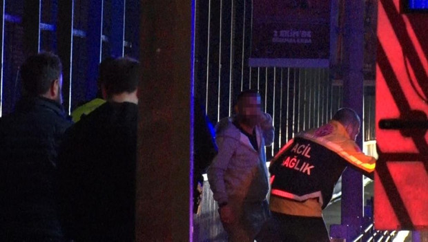 Haliç Köprüsü’nde intihar girişiminde bulunan şahıs 2 saat sonra ikna edildi haber görseli