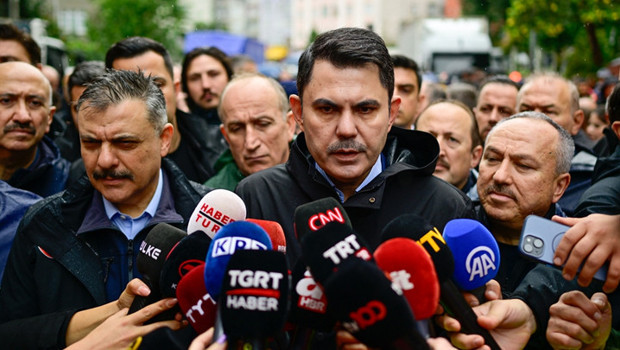 Bakan Kurum ve Bakan Çiftçi Ayazağa'da incelemede bulundu! '60 bin personel sahada'