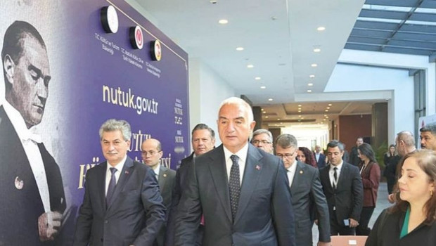 Nutuk 8 dilde dünyaya açıldı