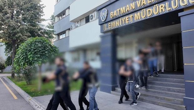 Batman'da maskeli haraç çetesine operasyon! 6 şüpheliden 2'si tutuklandı