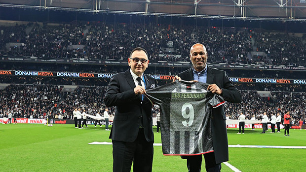 Les Ferdinand'dan Beşiktaş Taraftarına Övgü