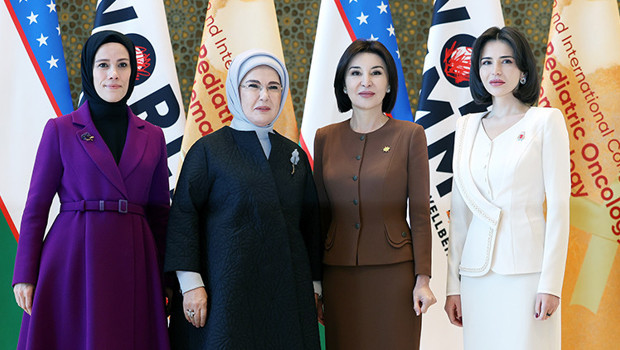 Emine Erdoğan ve Esra Albayrak’tan Özbekistan’da önemli temaslar… ‘Savaş bölgesindeki çocukların sesiyiz'