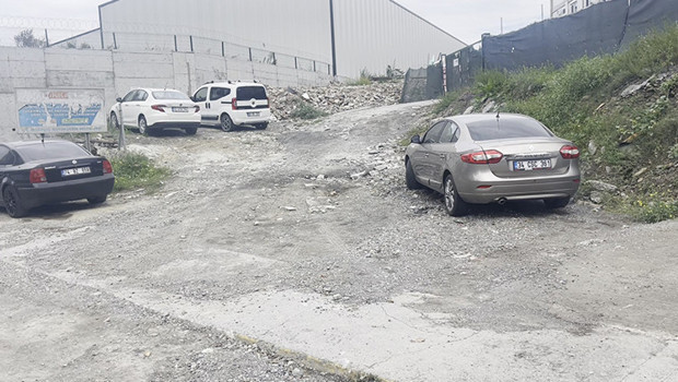 17'nci kattan boş araziye uzanan hesaplaşma: Rezidans saldırganı otomobilde ölü bulundu