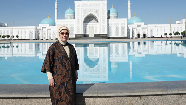 Emine Erdoğan, İmam Buhari Anıt Kompleksi'ni ziyaret etti
