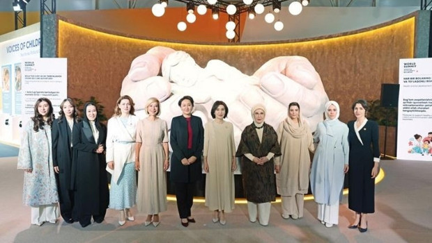 Emine Erdoğan’dan dünyaya çağrı: Çocuklar bizden yardım bekliyor