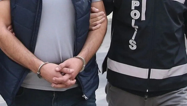 7 ilde 'müstehcenlik' ve 'fuhuş' operasyonu: 45 gözaltı haber görseli