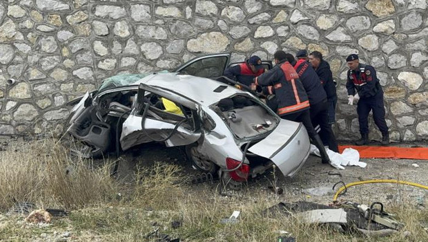 Çorum’da korkunç kaza! Otomobil ile cip çarpıştı: 4 can kaybı, 2 yaralı