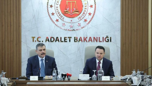 Bakanlar Gürlek ve Çiftçi, DOLUNAY Projesi için bir araya geldi: Suçla mücadelede yeni bir dönemin kapısını aralıyoruz haber görseli
