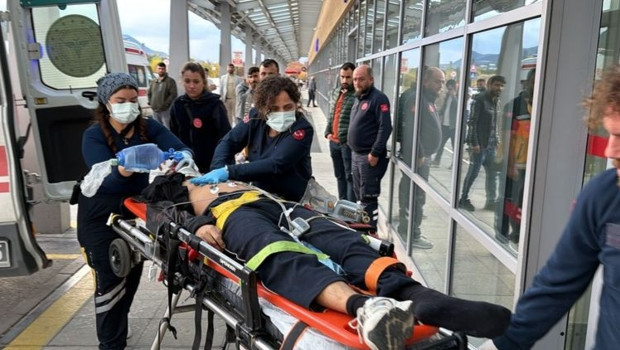 Kütahya'da trenin çarptığı genç hayatını kaybetti