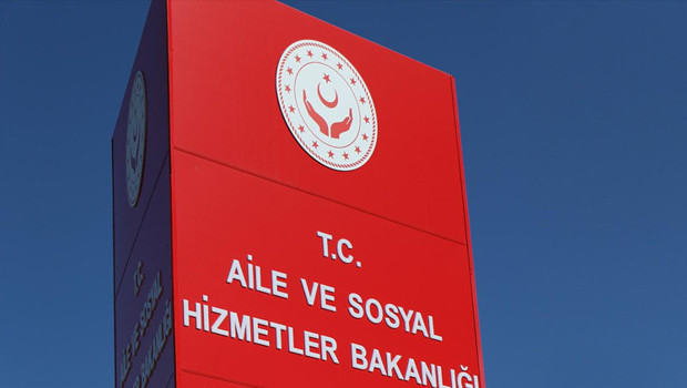 Tepki çeken ''sünnet' görüntüsü! Bakanlık harekete geçti; fenomenin hesabı kapatıldı