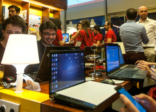 Yaratıcı beyinler Hürriyet Hackathonda buluştu