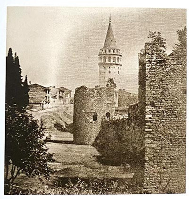 Galata Kulesi’nin bu hali merak uyandırdı... Külah nerede