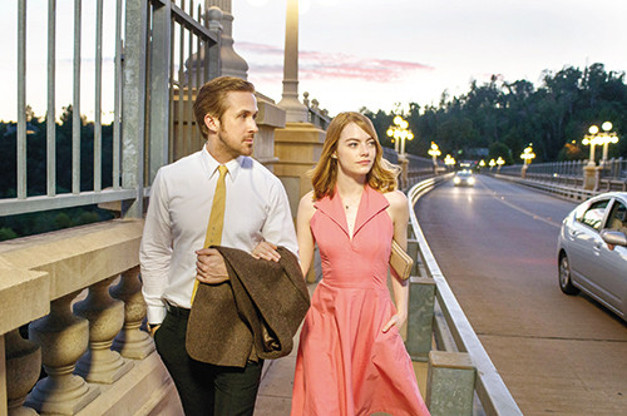 Düşlerin parlayıp söndüğü yerde...