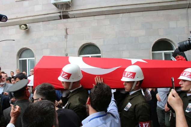 Şehitlere veda
