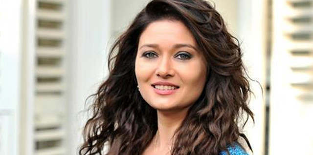Nurgül Yeşilçay Kimdir