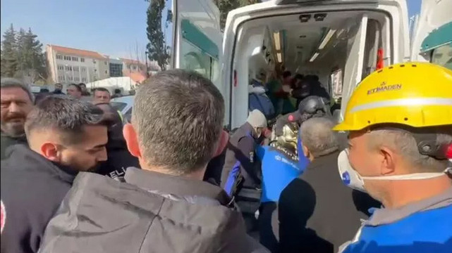 Deprem bölgelerinde enkazdan sağ çıkarılanlar isim listesi (13 Şubat 2023) | İşte enkazdan kurtulanlar listesi