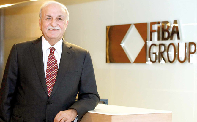 Türkiyenin en zengin patronu yemeğe çıkardığı kız için kaç para harcar