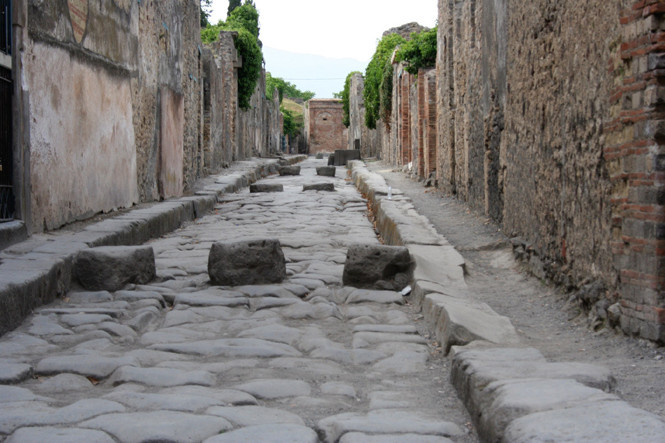 Neşeli ol hayatını yaşa Antakyadan Pompeiiye antik hikmet