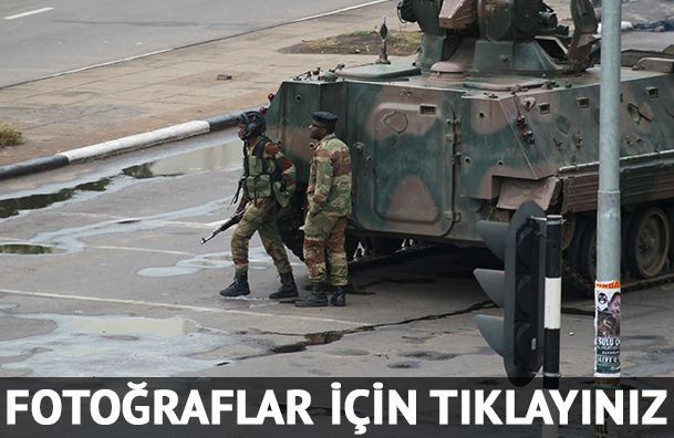 Son dakika... Zimbabvede darbe oluyor Mugabe gözaltında