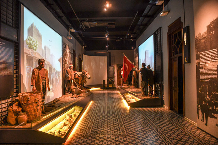 Bu liseden 2 cumhurbaşkanı bir de genelkurmay başkanı çıktı Meclis buraya taşınacaktı