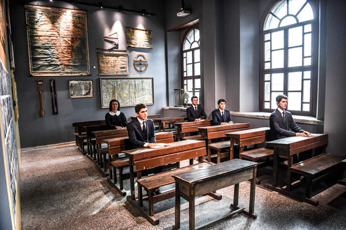 Bu liseden 2 cumhurbaşkanı bir de genelkurmay başkanı çıktı Meclis buraya taşınacaktı