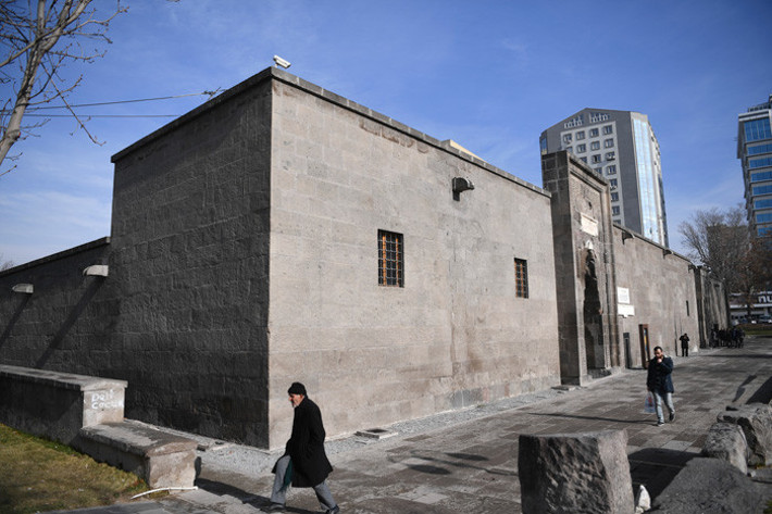Bu liseden 2 cumhurbaşkanı bir de genelkurmay başkanı çıktı Meclis buraya taşınacaktı