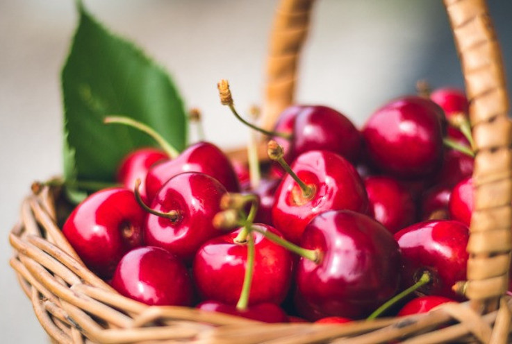 Kiraz Zayıflatır Mı, Faydaları Nelerdir? Kiraz Diyeti ile 3 Günde Yaza Fit Girmek Mümkün!