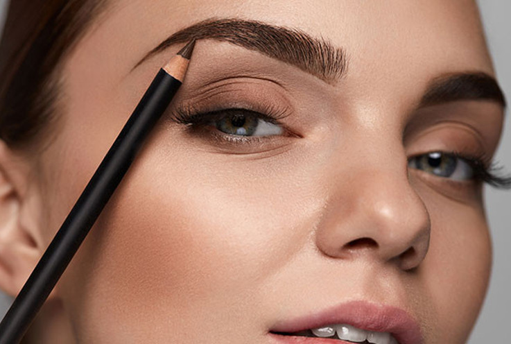 Kaş Düşüklüğü Görüşünüzü Etkileyebilir