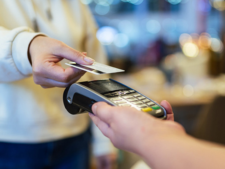 Ticaret ve perakende satış hacmi nisanda arttı