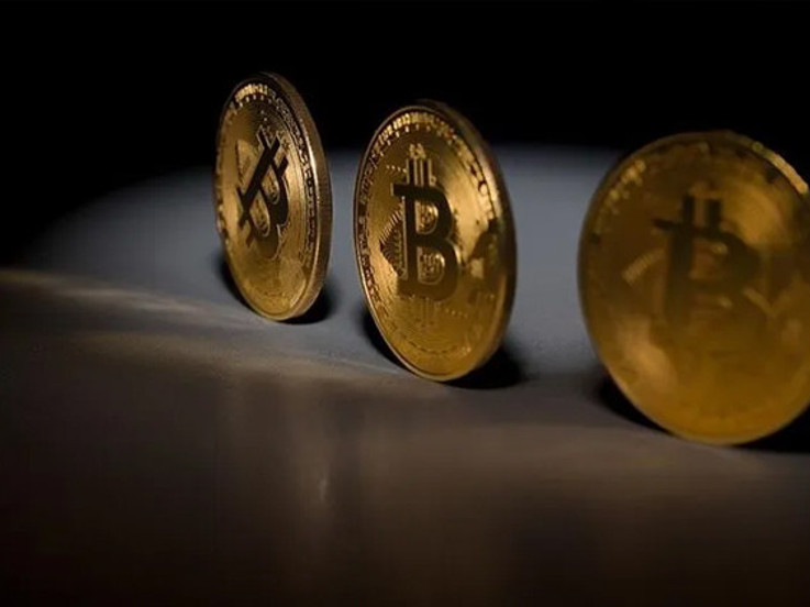 Bitcoin Asya'da yükselişe geçti, dev şirket düğmeye bastı