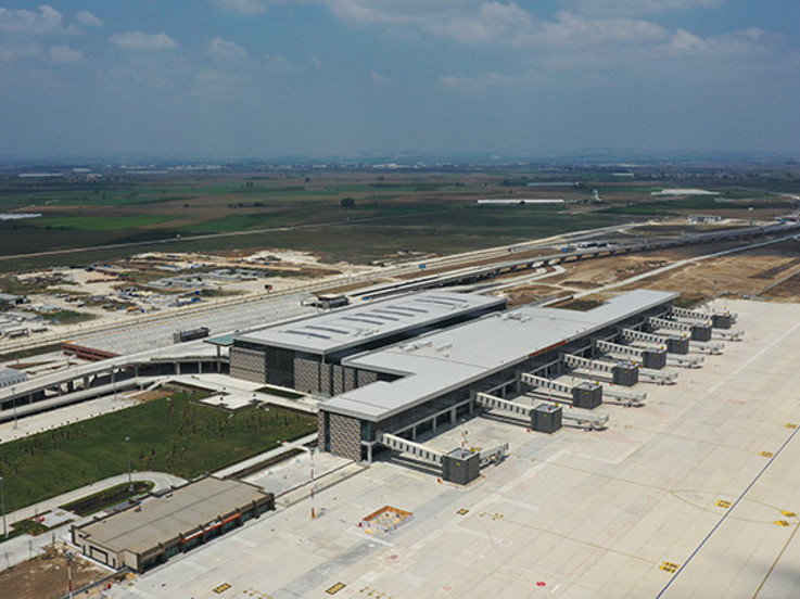 Çukurova Havalimanı 2 yılda 10,5 milyon yolcuyu ağırladı