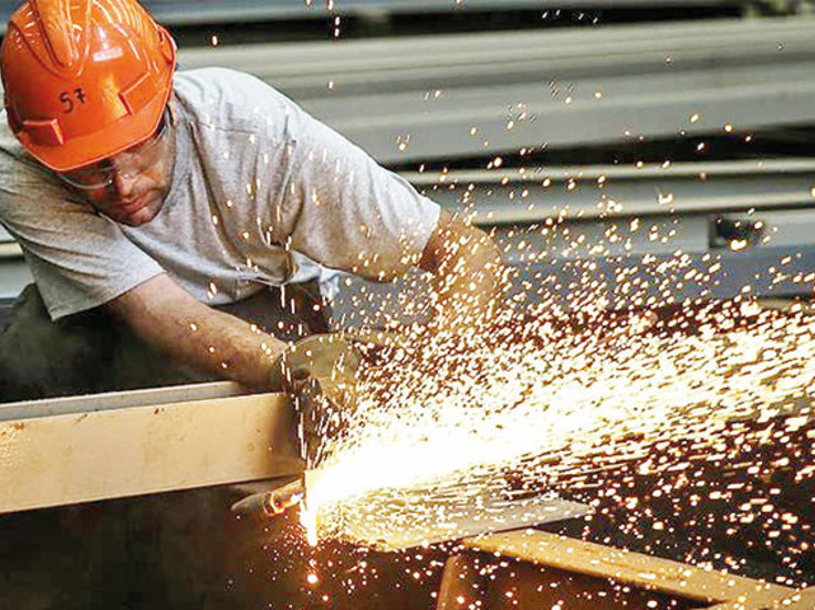 Zorlu koşullara rağmen sanayide yüzde 1.9 artış
