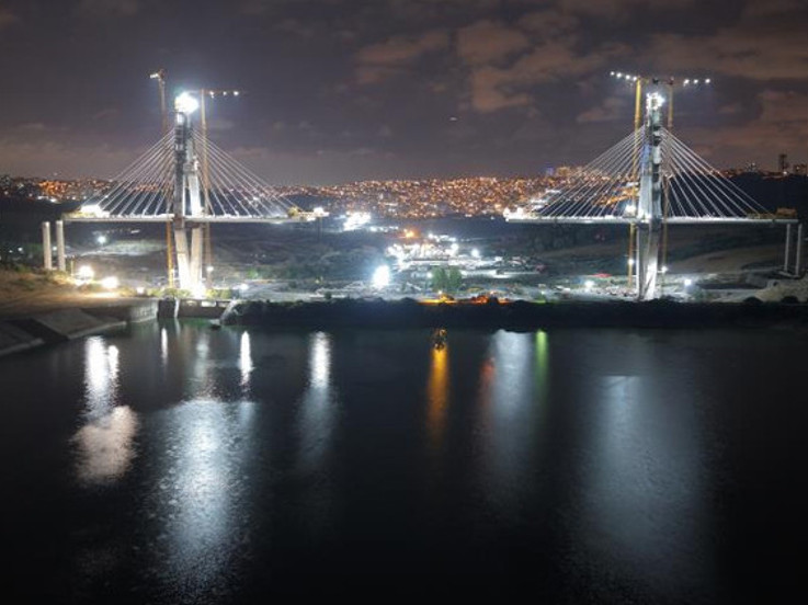 İstanbul'un en yüksek ikinci köprüsü geliyor! Gece gündüze döndü