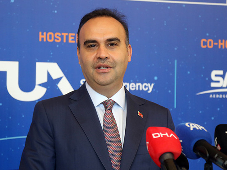 ‘2027’de Ay’a uzay aracı göndereceğiz’