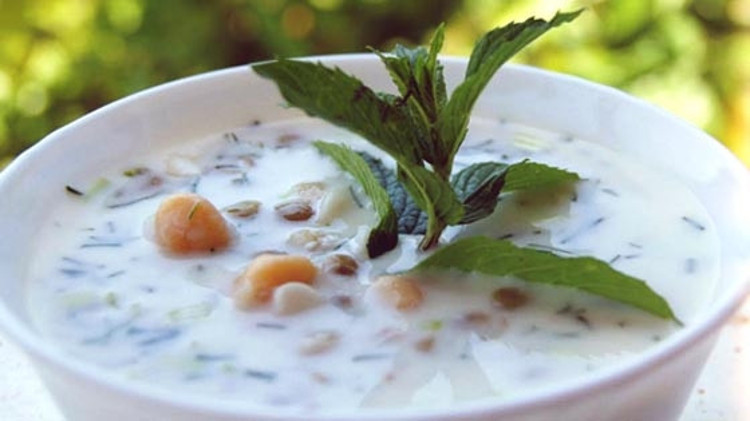 Soğuk Ayran Çorbası