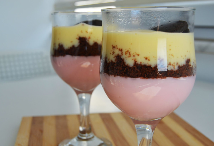 Çilekli Muzlu Puding