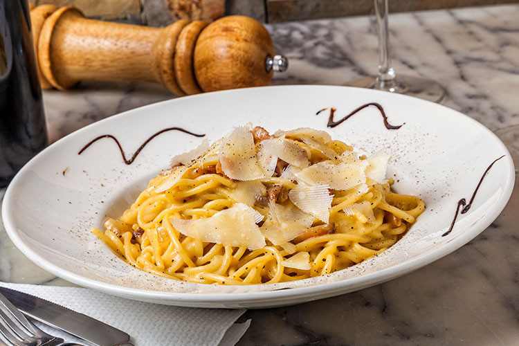 İtalya – Spaghetti alla carbonara