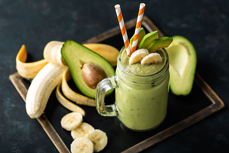 Avokadolu smoothie tarifi