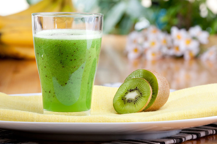 Kivili smoothie tarifi