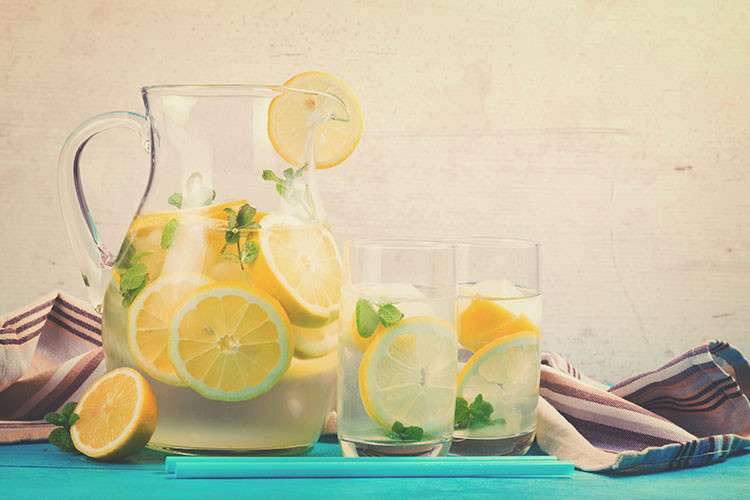 Ev yapımı doğal limonata tarifi