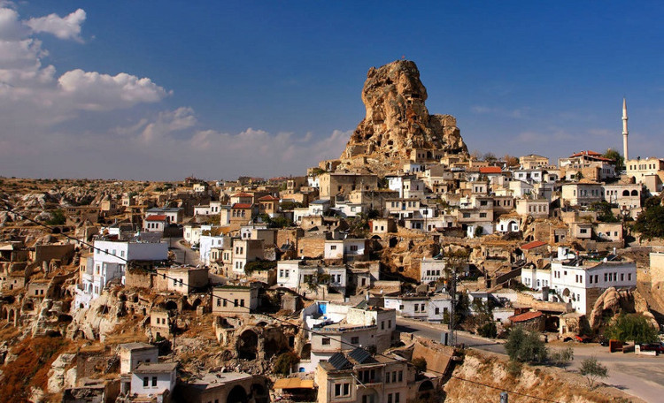 İhtişamlı yapılar: Ortahisar ve Uçhisar, Nevşehir