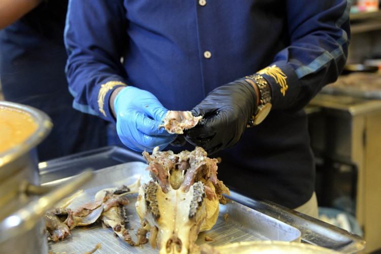 ŞİMDİDEN MÜDAVİMLERİ VAR