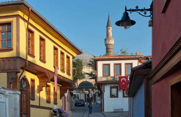Tarihi ve kültürel dokuya sahip