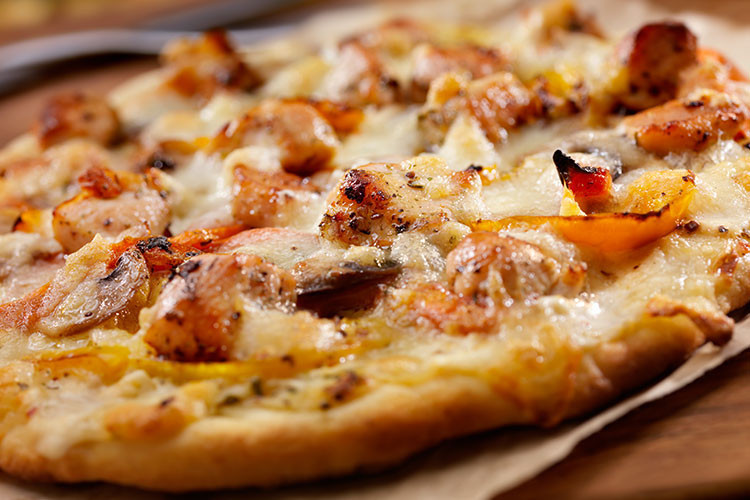 Tavuklu pizza tarifi